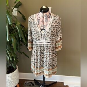 Hint of Mint Women’s Ruffled Short Dress Size Small